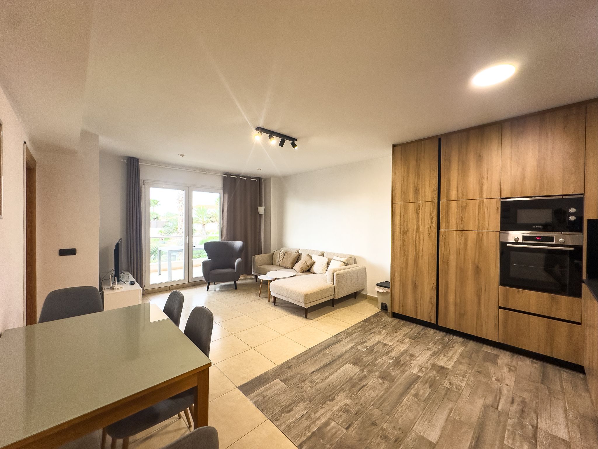 Apartment with all services - (1-11)